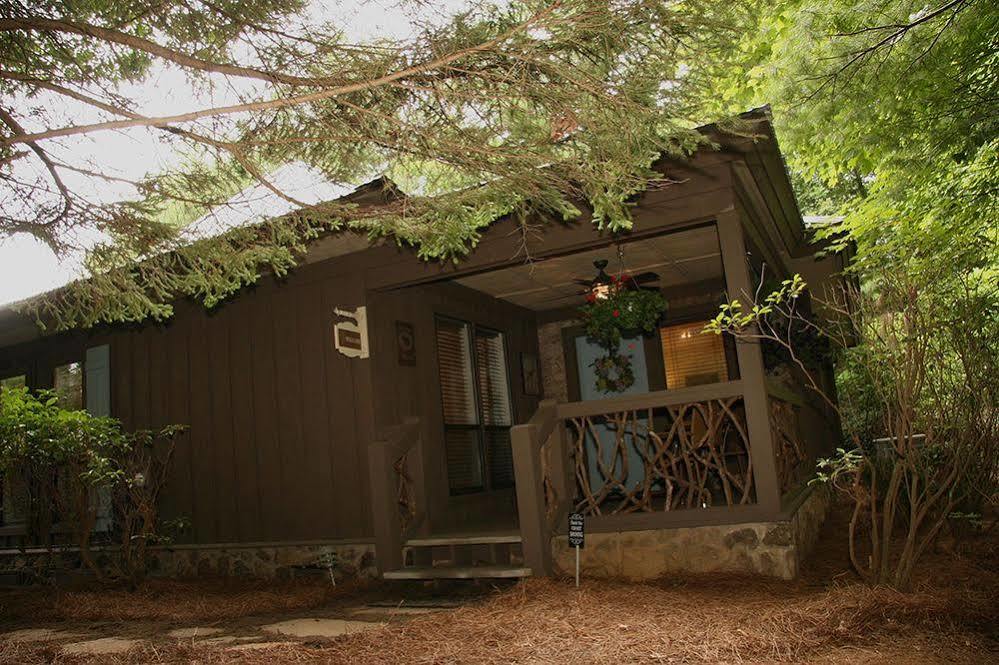 Black Bear Lodge Of Sapphire Exterior photo